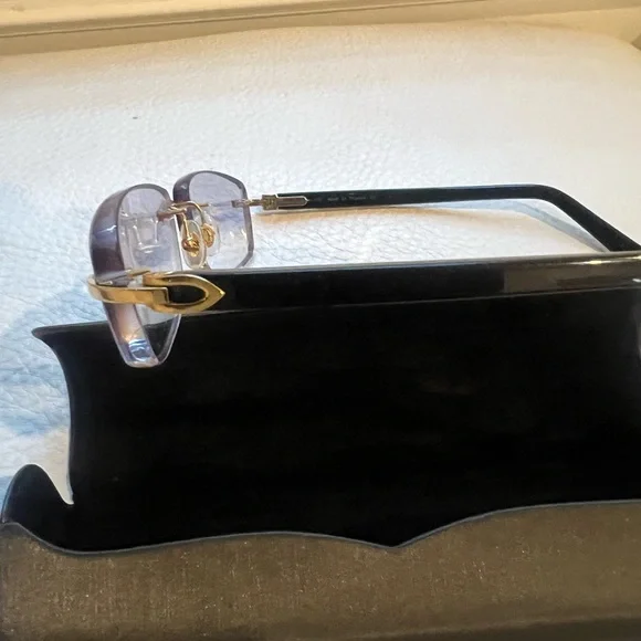 Cartier Black Sunglasses Classic Aviator Design - Picture 2 of 10